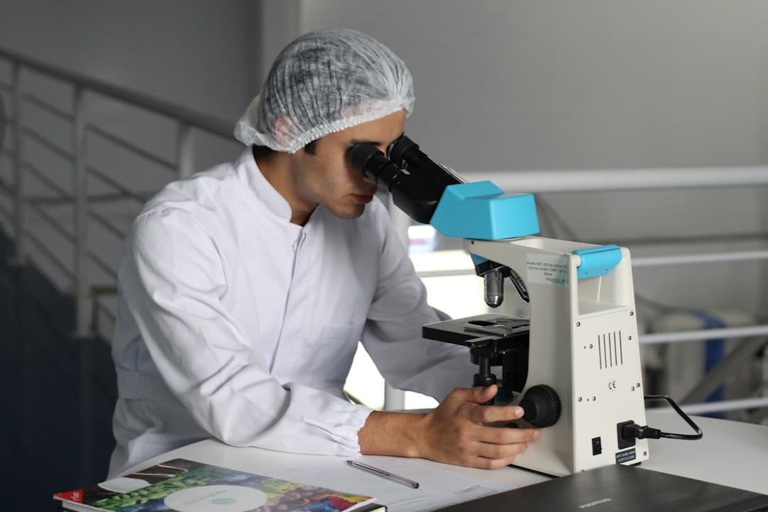 Brote de salmonelosis en el Hospital General de México deja 135 médicos afectados y 15 en terapia intensiva (imagen adicional)