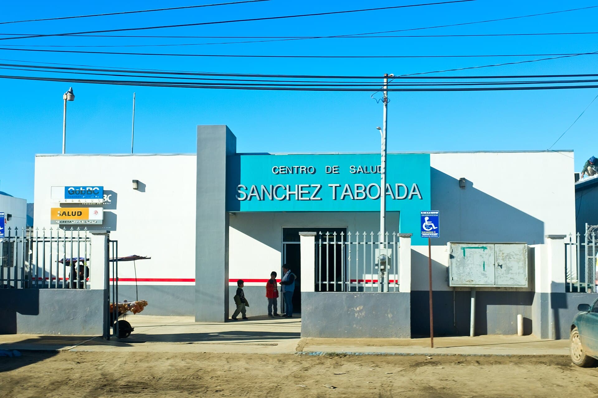 El Servicio Universal de Salud avanza en México mientras Estados Unidos no replica el modelo