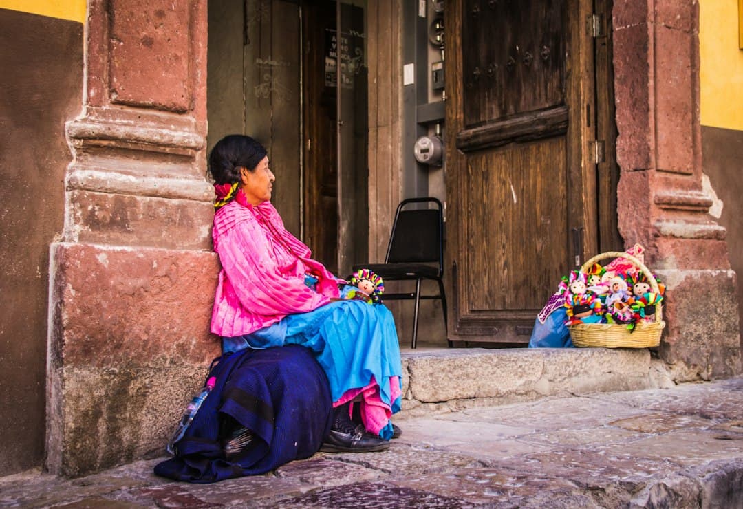 El costo invisible de cuidar: millones de mexicanos enferman por atender a un familiar